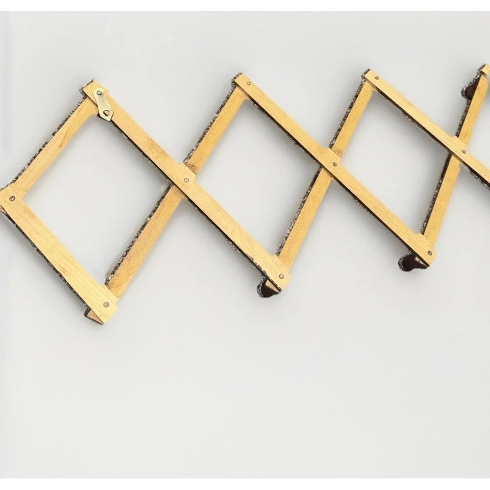 Vintage wood accordian expandable 13 wall hooks rack hanger Made In Tawain